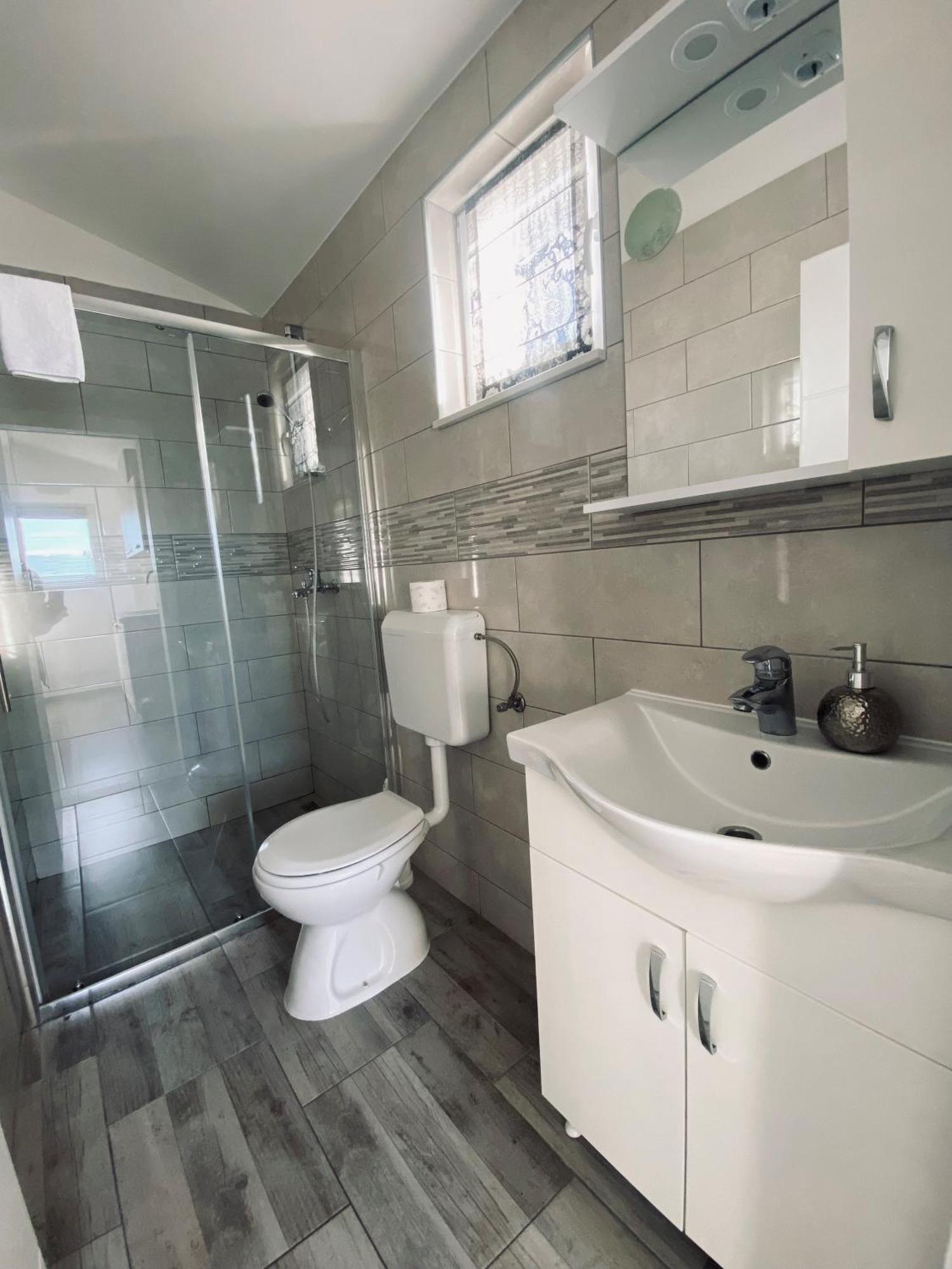 Apartmani Mila Starigrad Paklenica Zewnętrze zdjęcie