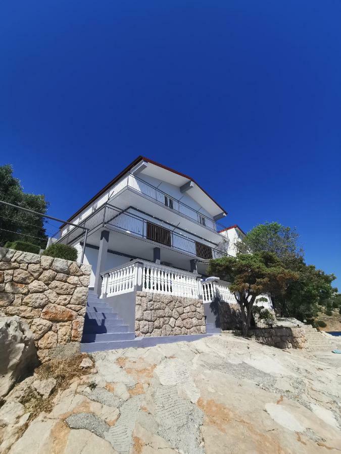 Apartmani Mila Starigrad Paklenica Zewnętrze zdjęcie