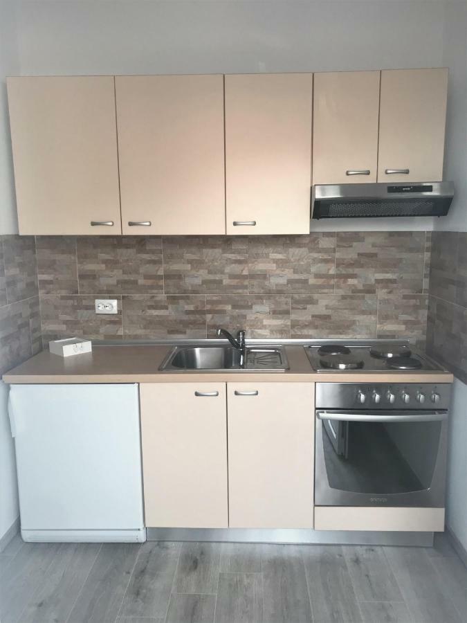 Apartmani Mila Starigrad Paklenica Zewnętrze zdjęcie