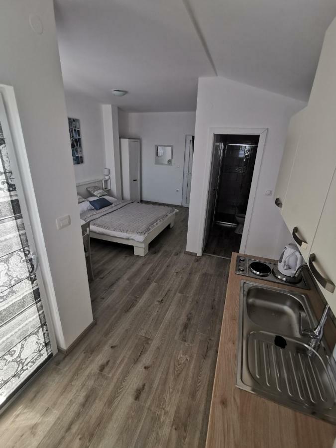 Apartmani Mila Starigrad Paklenica Zewnętrze zdjęcie
